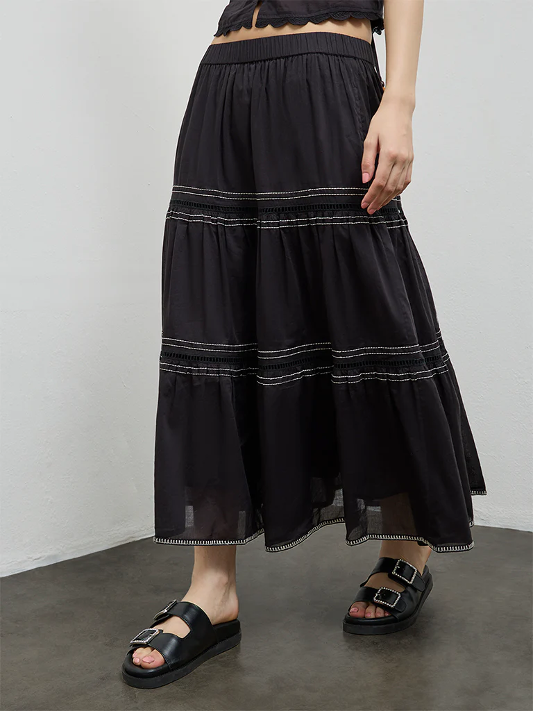 Bombay Paisley Black Cotton Tiered Skirt - Image 2