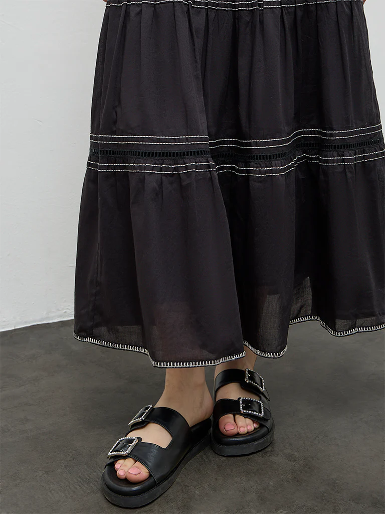 Bombay Paisley Black Cotton Tiered Skirt - Image 3