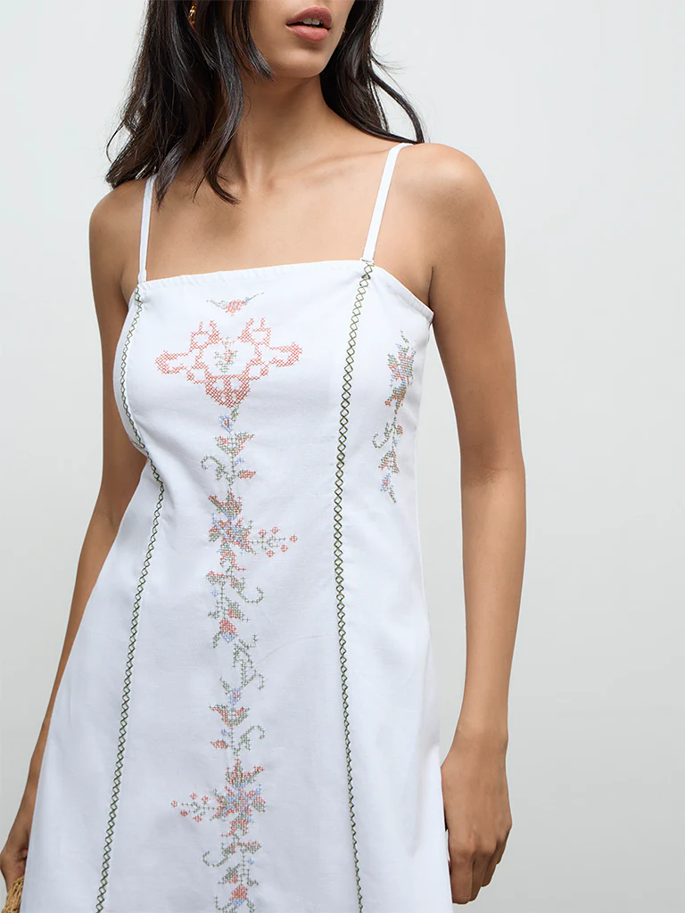 Bombay Paisley White Embroidered Cotton-Blend A-Line Dress - Image 3