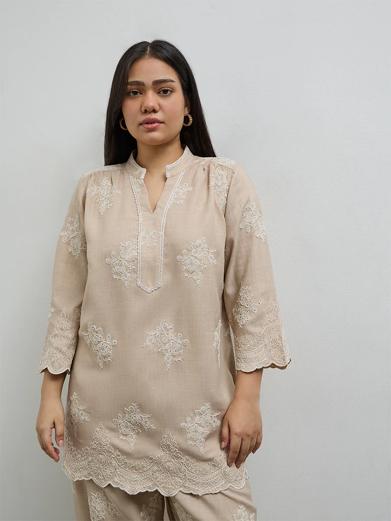 Diza Beige Floral Embroidered Tunic - Image 2