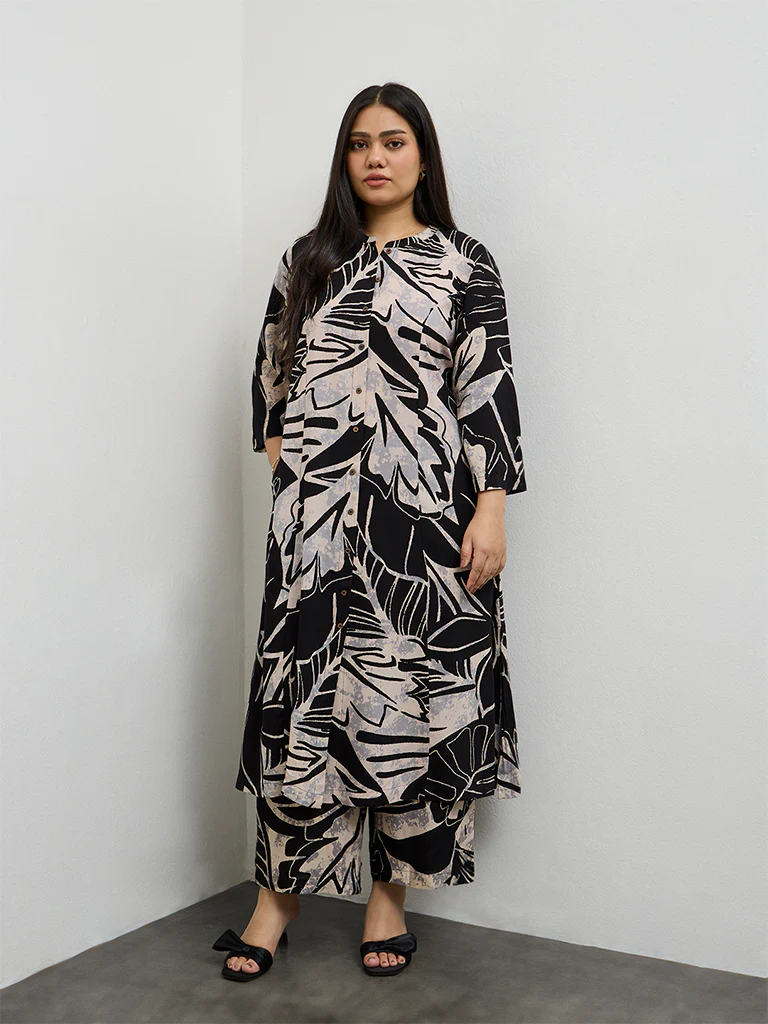 Diza Black Botanical Design Palazzos - Image 2