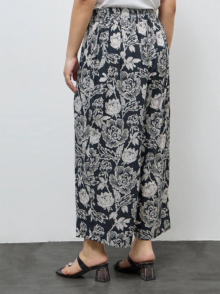 Diza Black Botanical Design Pants - Image 4