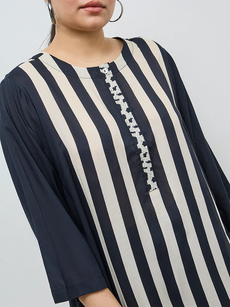 Diza Black Foliage Design A-Line Kurta - Image 3