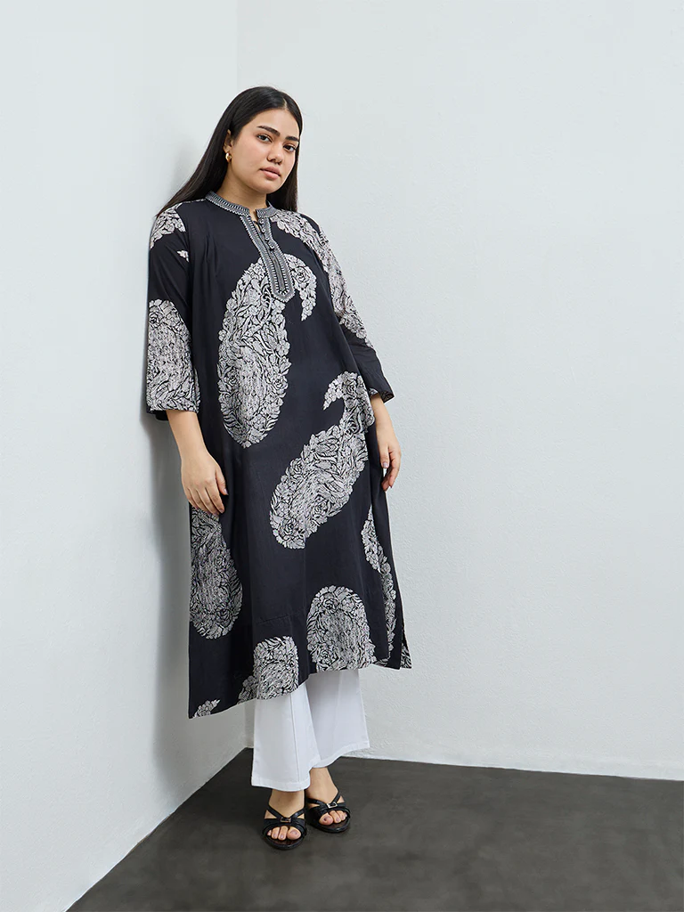 Diza Black Paisley Design A-Line Kurta - Image 2