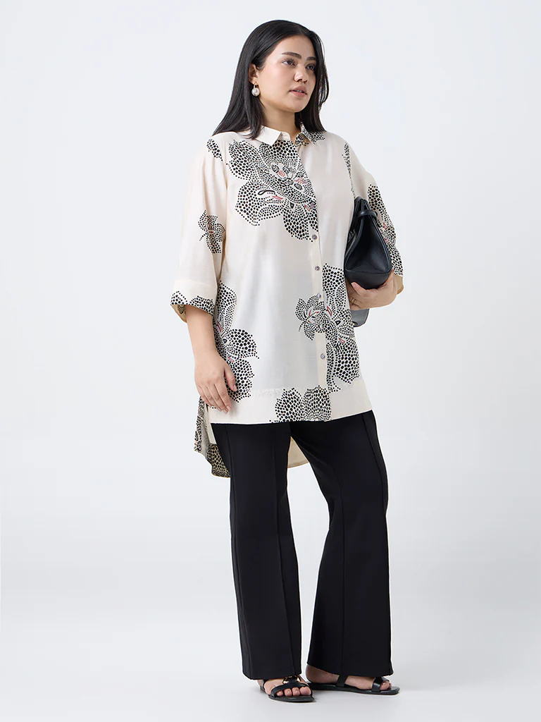 Diza Black Solid Flared Pants - Image 2