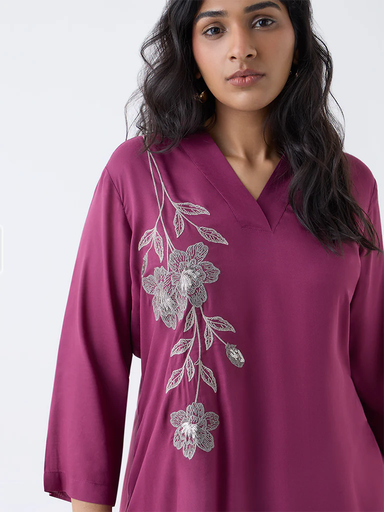 Diza Plum Floral Embroidered A-Line Kurta - Image 3