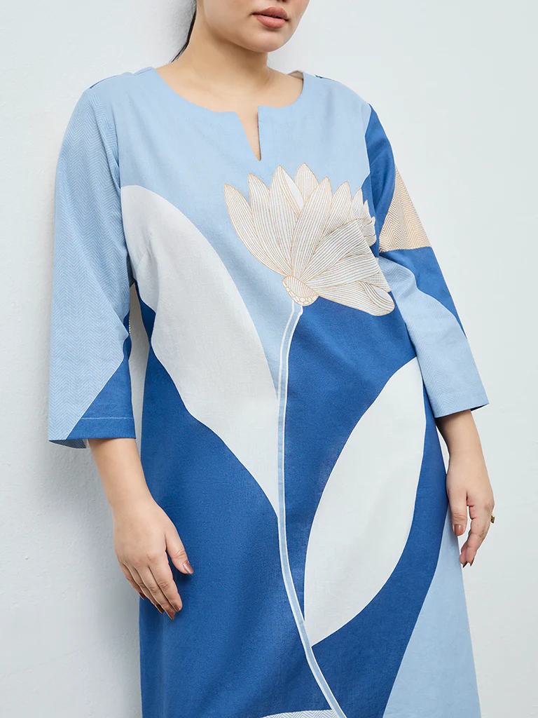 Diza Turquoise Floral Detailed Cotton-Blend A-Line Kurta - Image 3