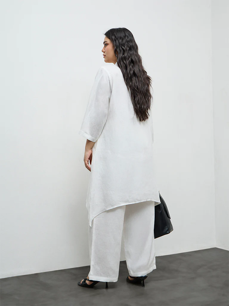 Diza White Floral Embroidered Linen A-Line Kurta - Image 4