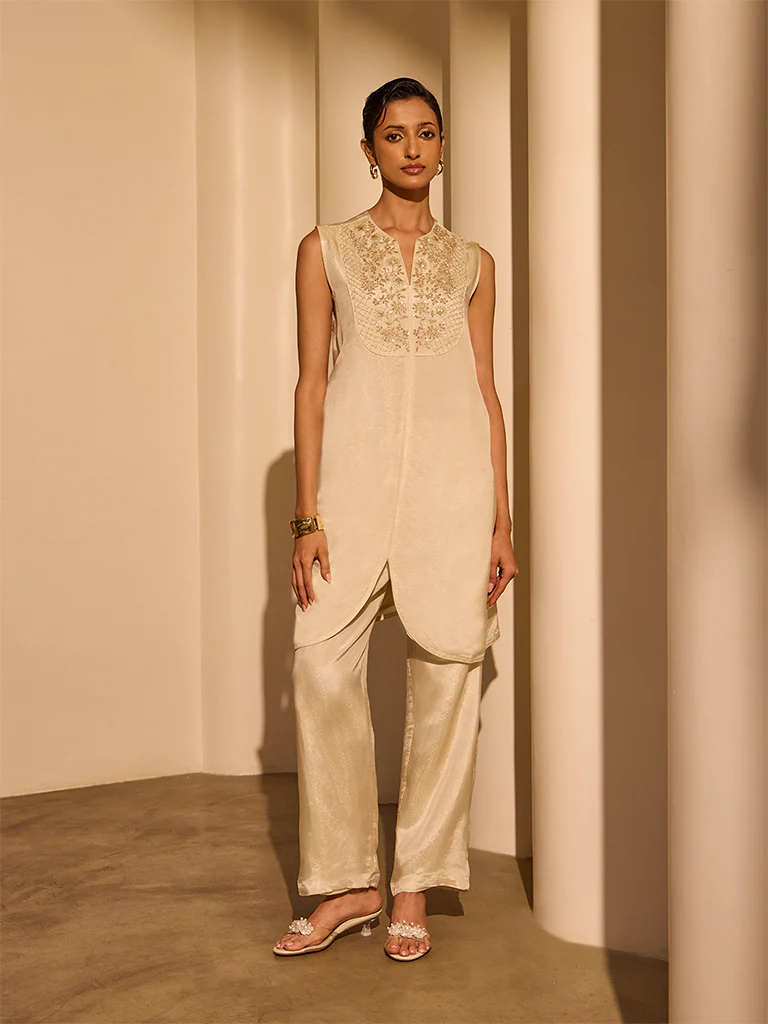 Embroidered Kurta – Cream - Image 2