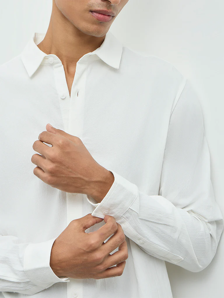 ETA Off-White Relaxed-Fit Cotton Shirt - Image 4