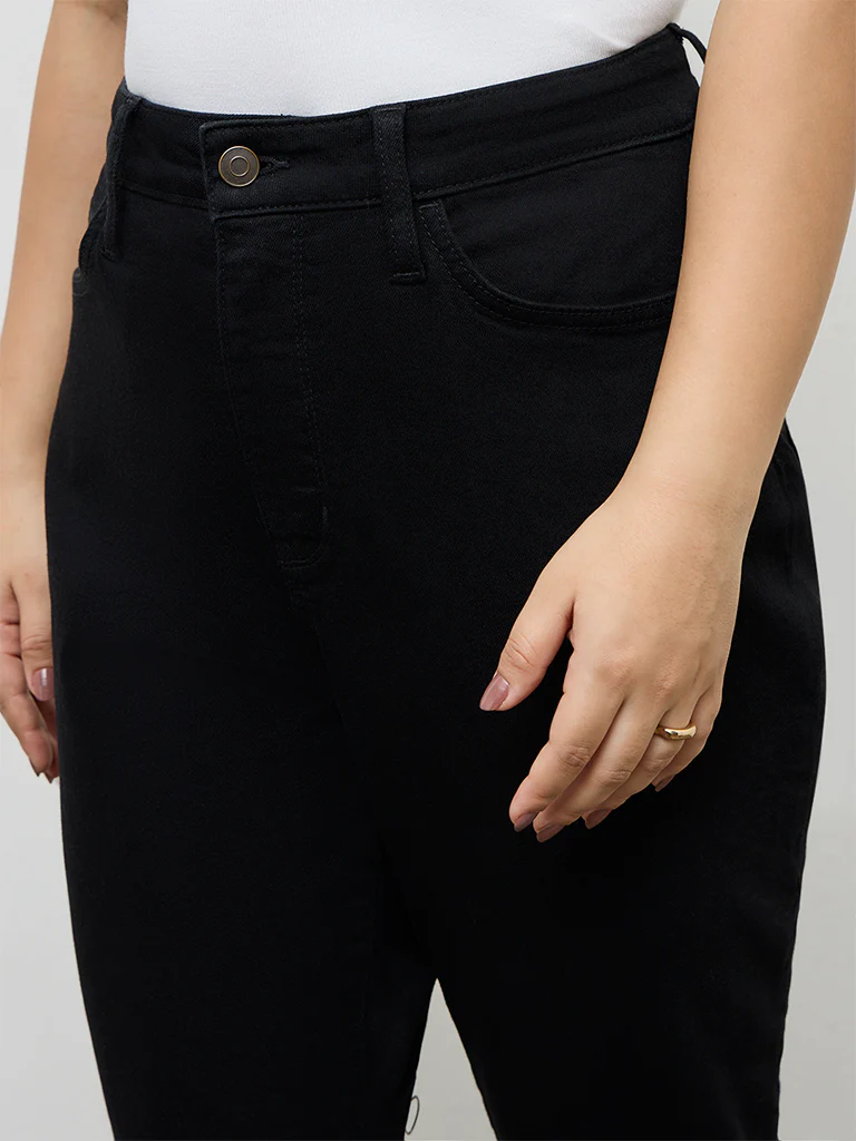 Gia Black High-Rise Capri - Image 3