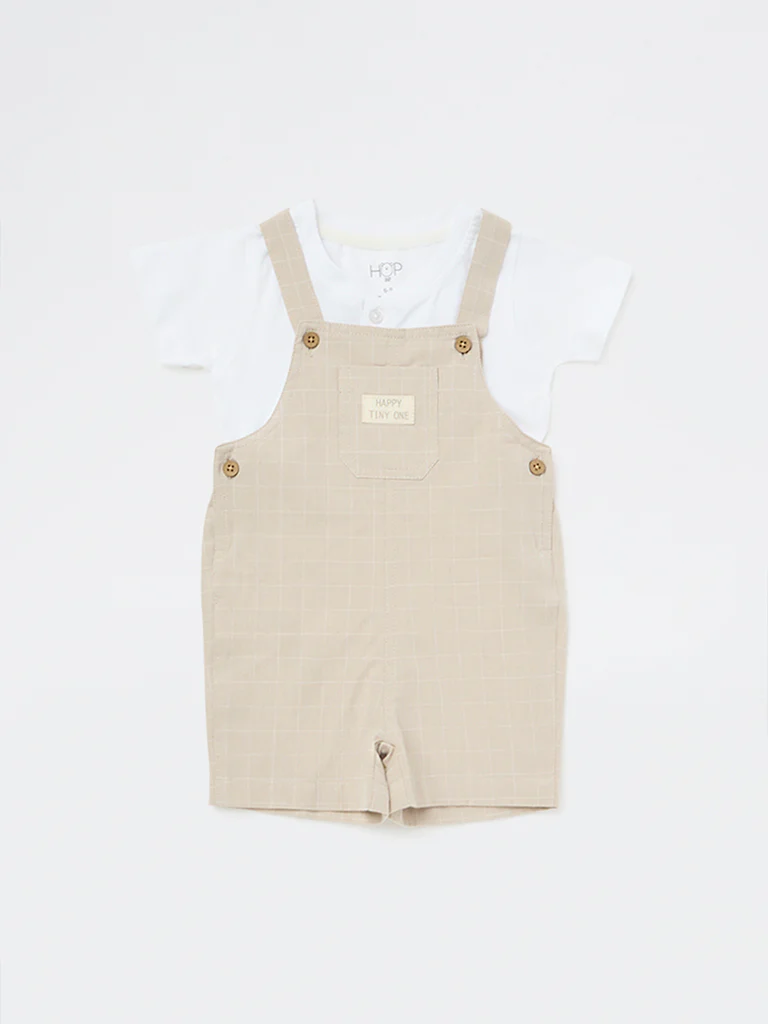 HOP Baby Boys Beige Checkered Cotton-Blend Dungaree and T-Shirt Set - Image 2