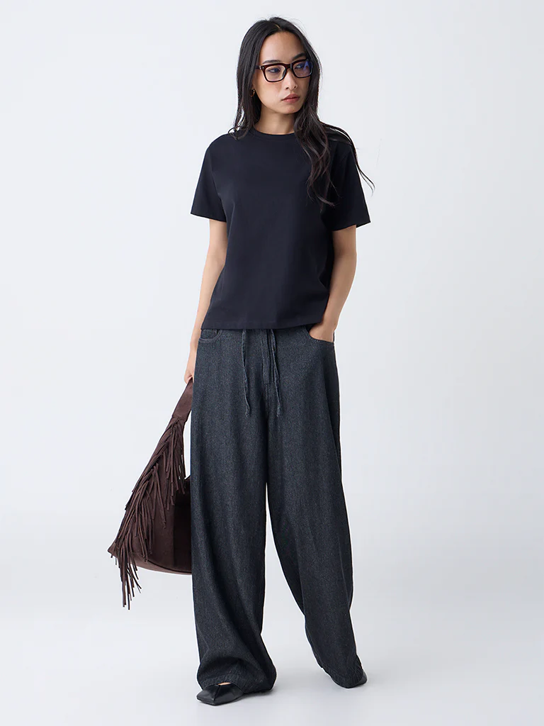 LOV Black Solid Cotton T-Shirt