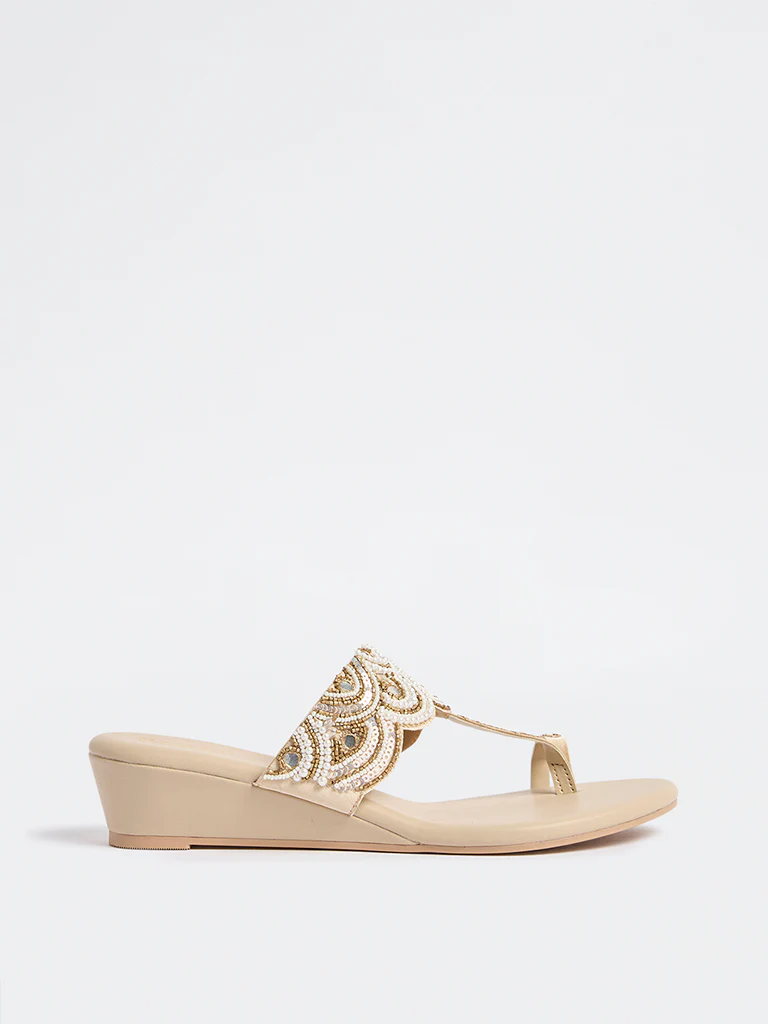 LUNA BLU Beige Embellished Kolhapuri Sandals - Image 2