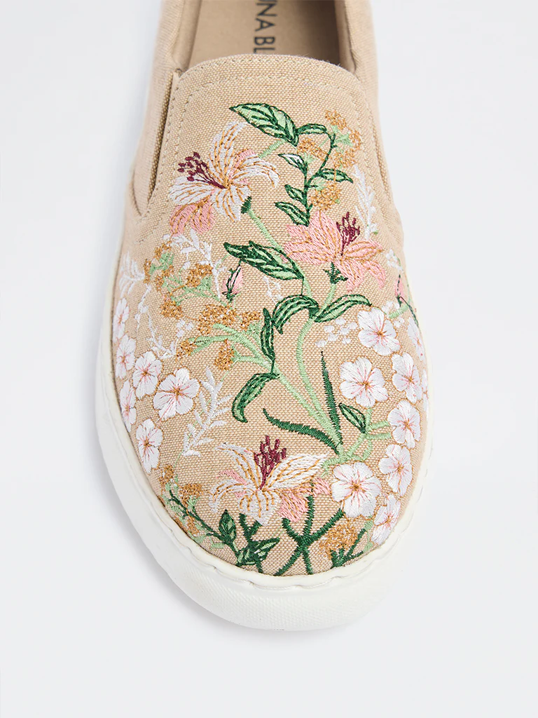 LUNA BLU Beige Floral Embroidered Loafers - Image 4