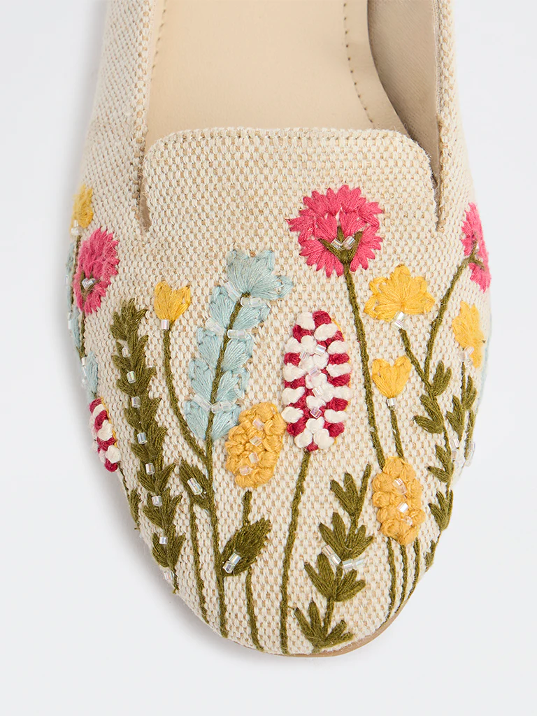 LUNA BLU Beige Floral Embroidered Loafers - Image 4