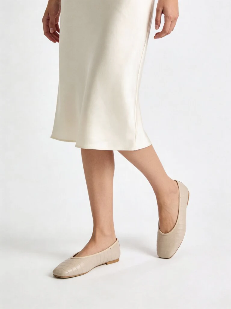 LUNA BLU Beige Textured Ballerinas
