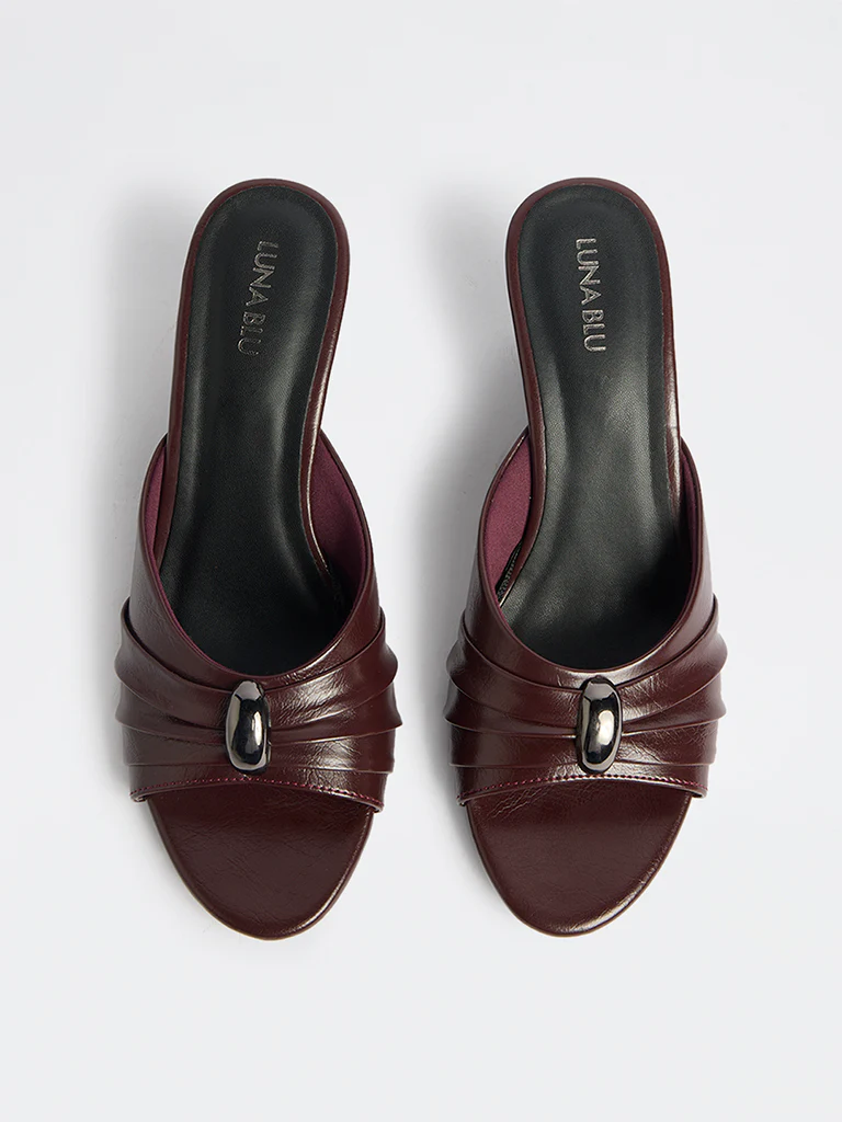 LUNA BLU Burgundy Metallic Design Wedge Sandals - Image 2