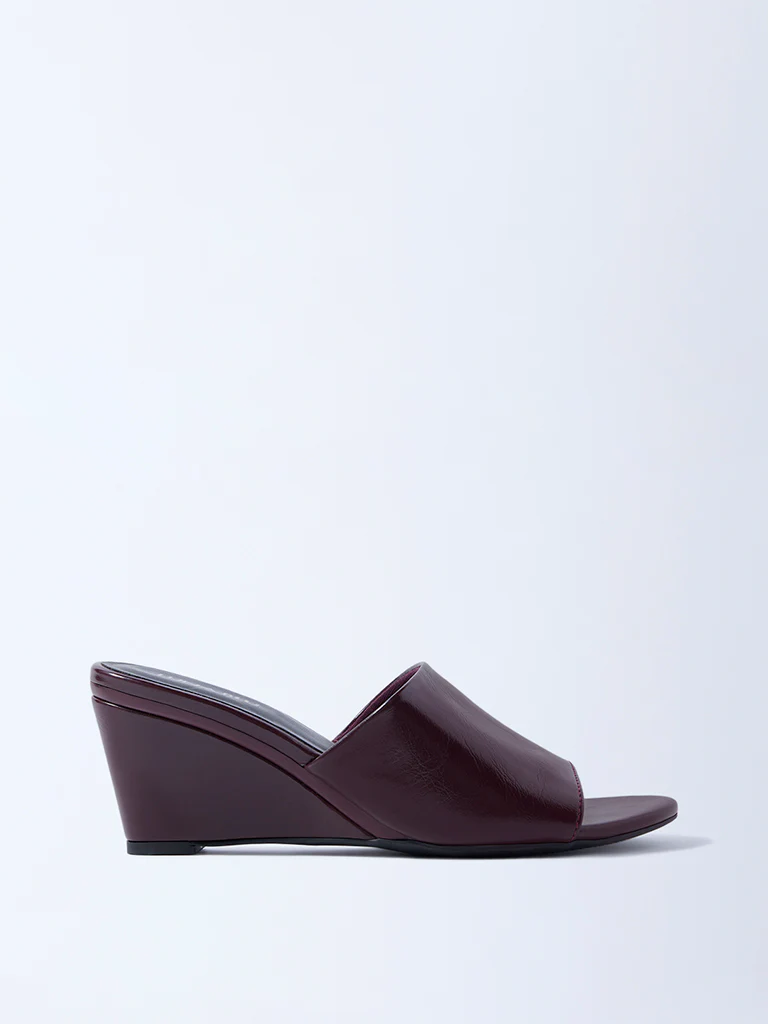 LUNA BLU Burgundy Wedge-Heel Sandals