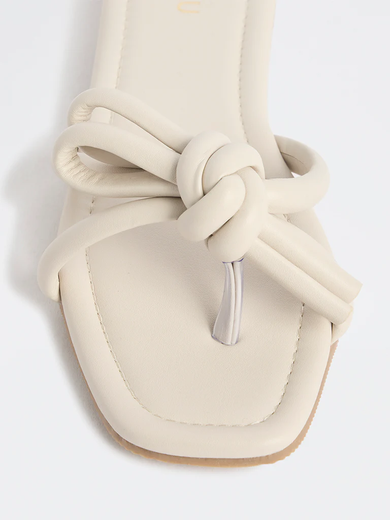 LUNA BLU Ivory Bow-Design Puffed Slides - Image 4