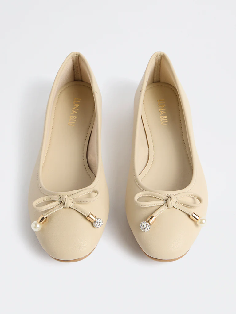 LUNA BLU Ivory Bow-Detailed Ballerinas