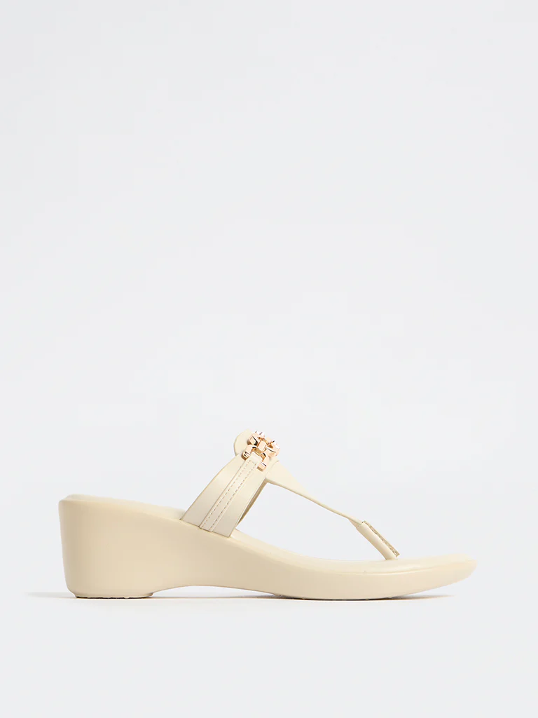 LUNA BLU Ivory Chain-Detailed Comfort Sandals - Image 2