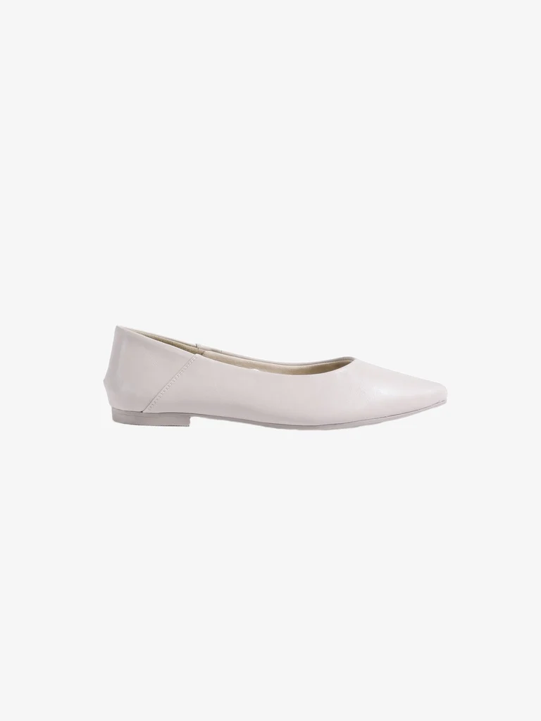 LUNA BLU Ivory Pointed Toe Ballerinas