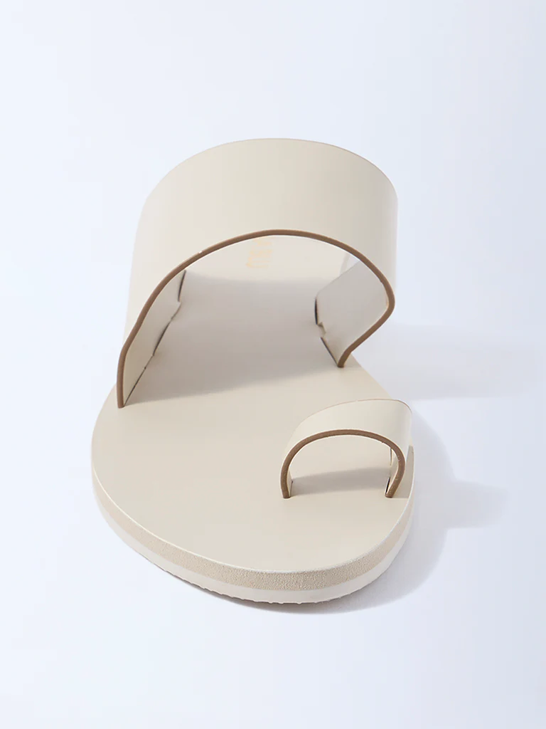 LUNA BLU Ivory Toe-Ring Sandals - Exclusive - Image 3