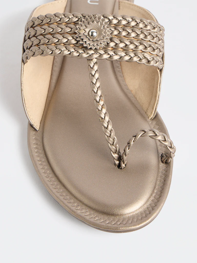 LUNA BLU Light Gold Braided Kolhapuri Sandals - Image 4