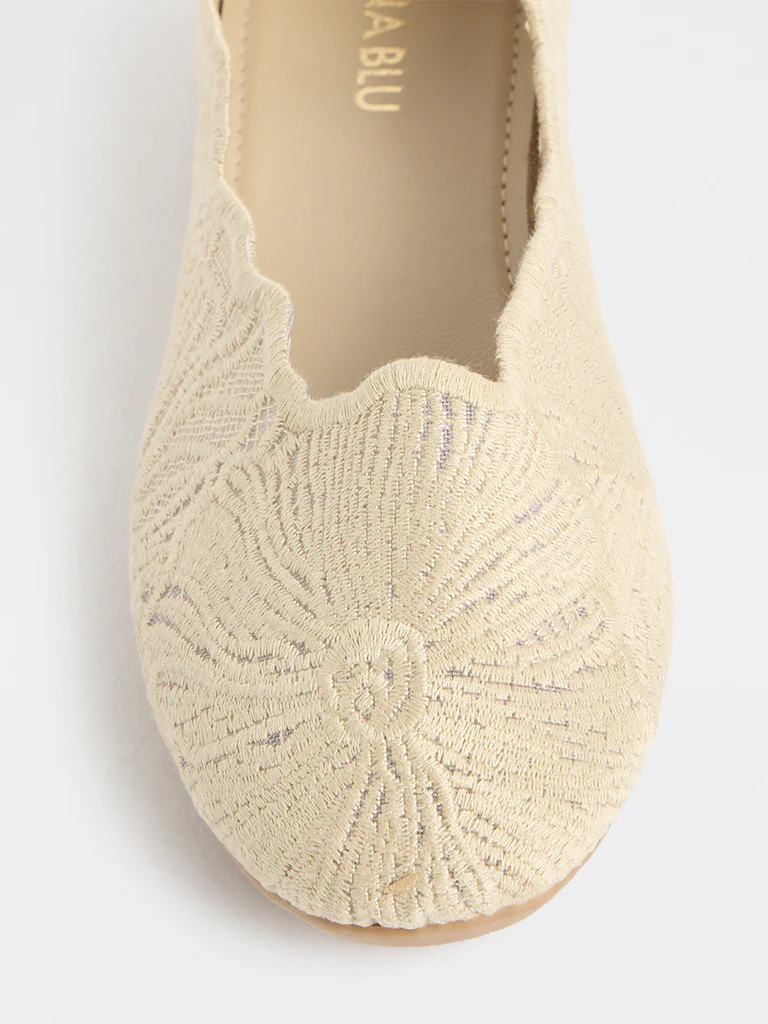 LUNA BLU Off-White Floral-Lace Ballerinas - Image 4