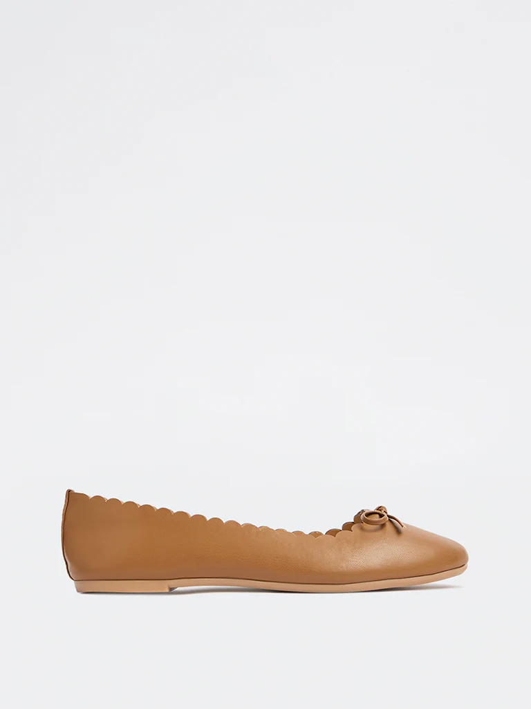 LUNA BLU Tan Scalloped Ballerina