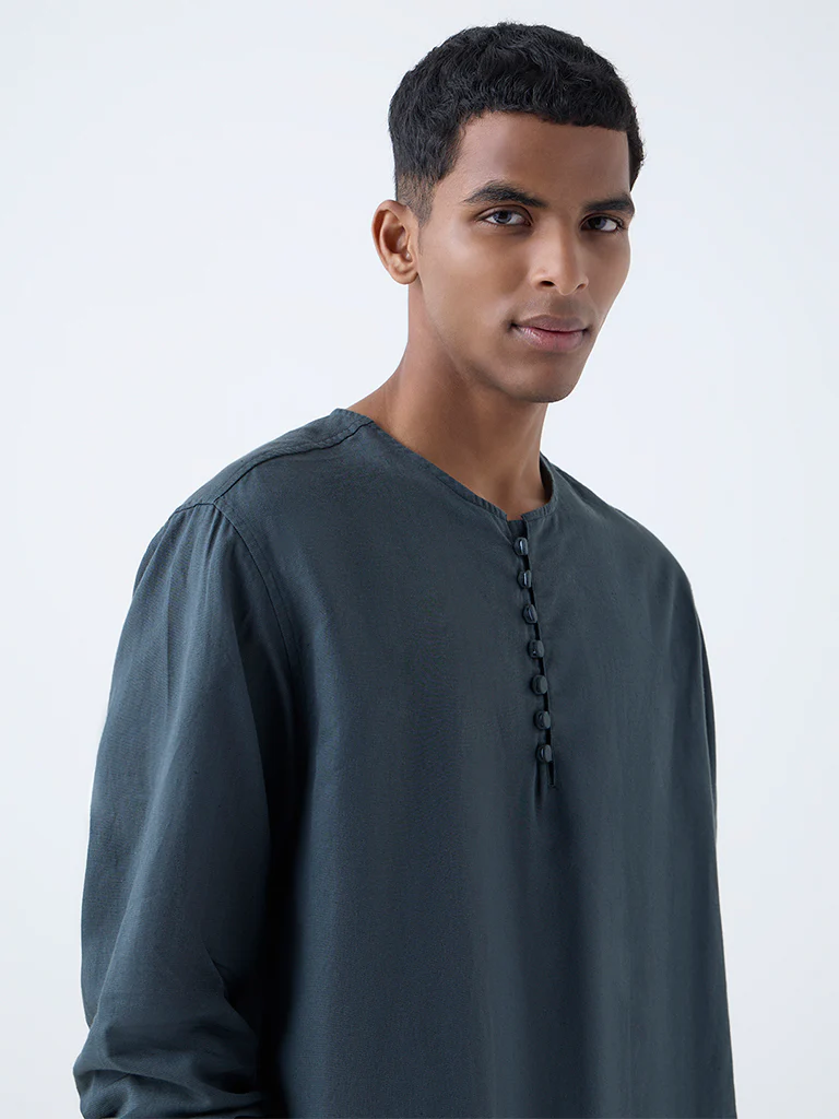 Mens Ethnicwear Dark Teal Relaxed-Fit Cotton-Blend Short Kurta - Image 3