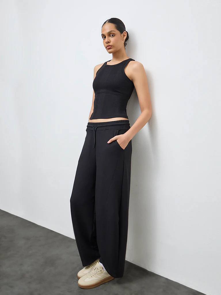 Nuoflexx Black High-Rise Track Pants