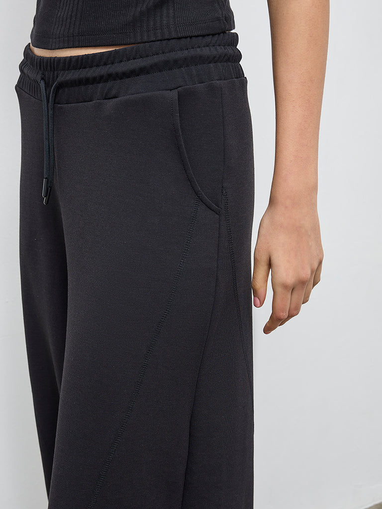 Nuoflexx Black High-Rise Track Pants - Image 3