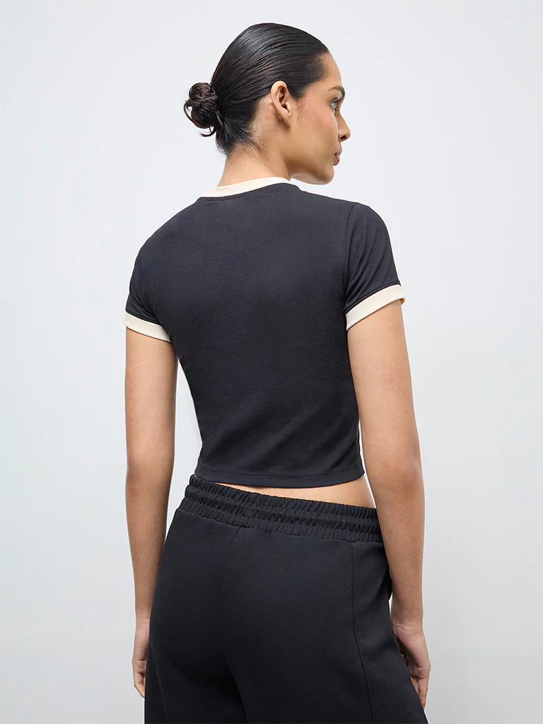 Nuoflexx Black Numerical Printed Cotton-Blend T-Shirt - Image 4
