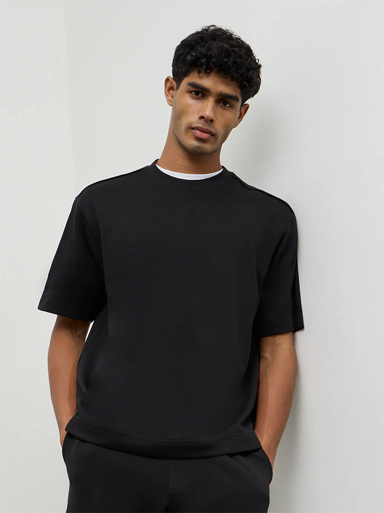 Nuoflexx Black Relaxed-Fit Cotton-Blend T-Shirt