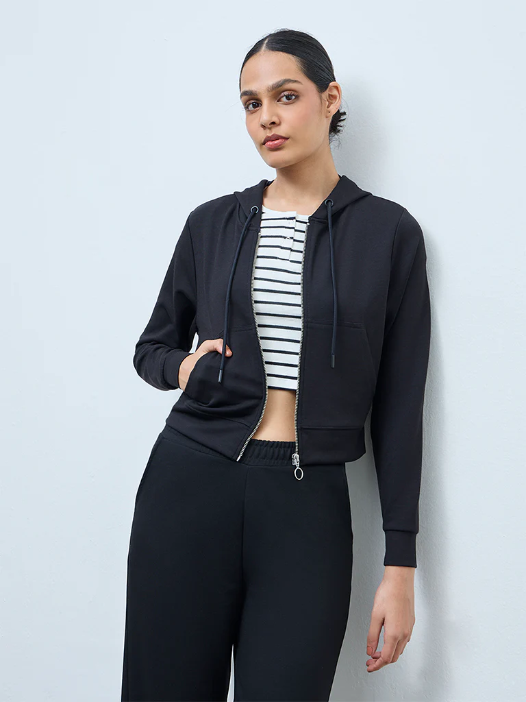 Nuoflexx Black Solid Hooded Jacket