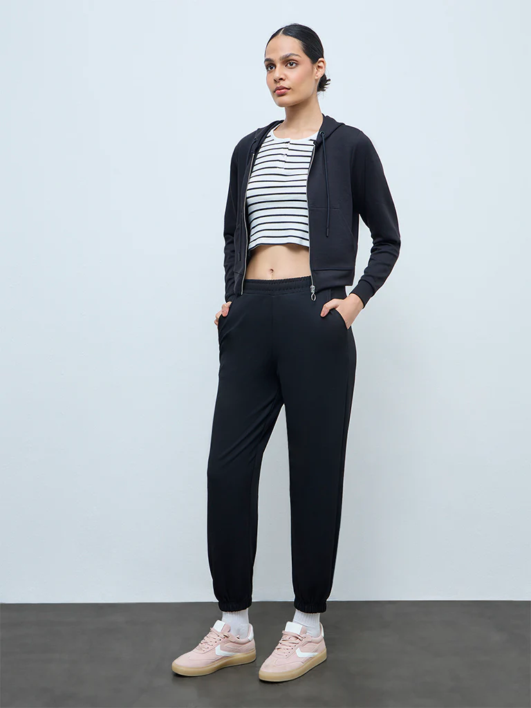 Nuoflexx Black Solid Hooded Jacket - Image 2