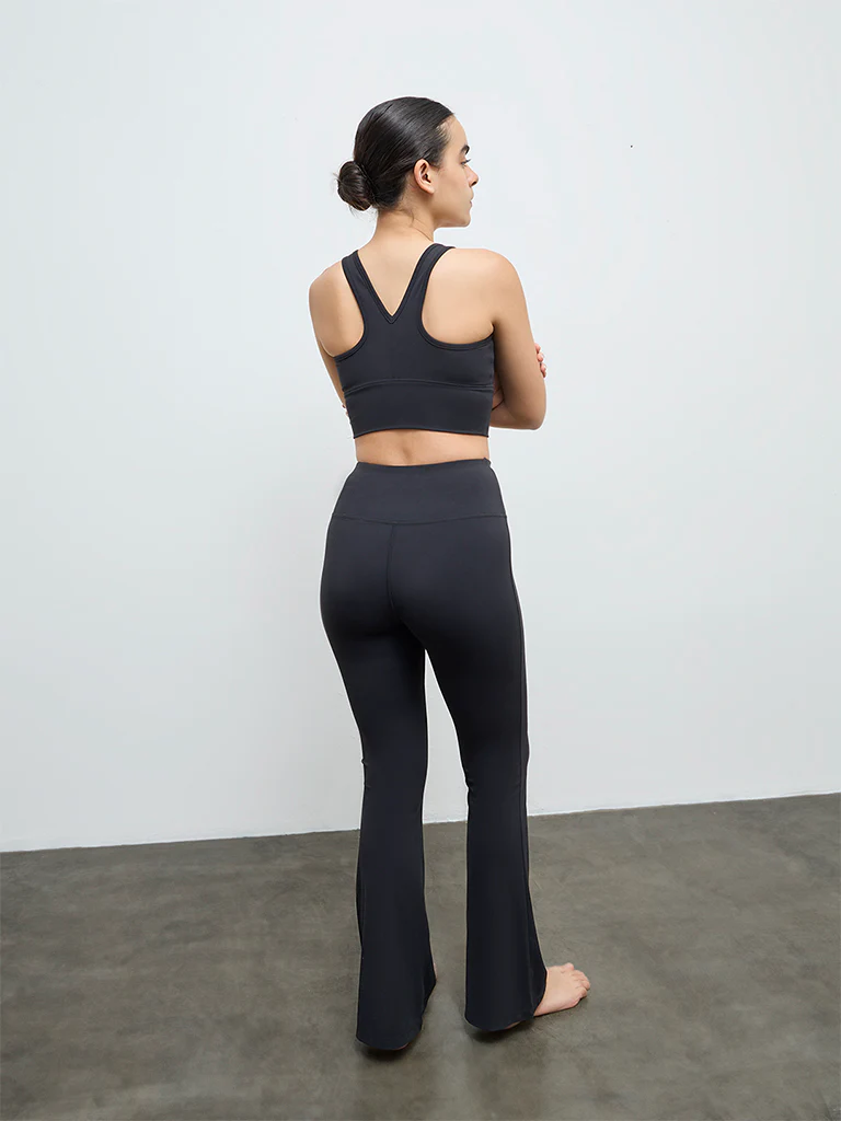 Nuoflexx Black Solid Mid-Rise Yoga Pants - Image 4