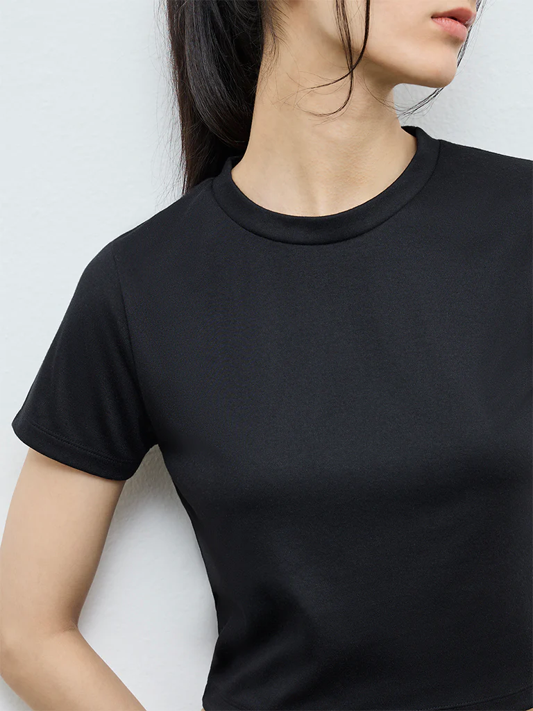Nuoflexx Black Solid T-Shirt - Image 3