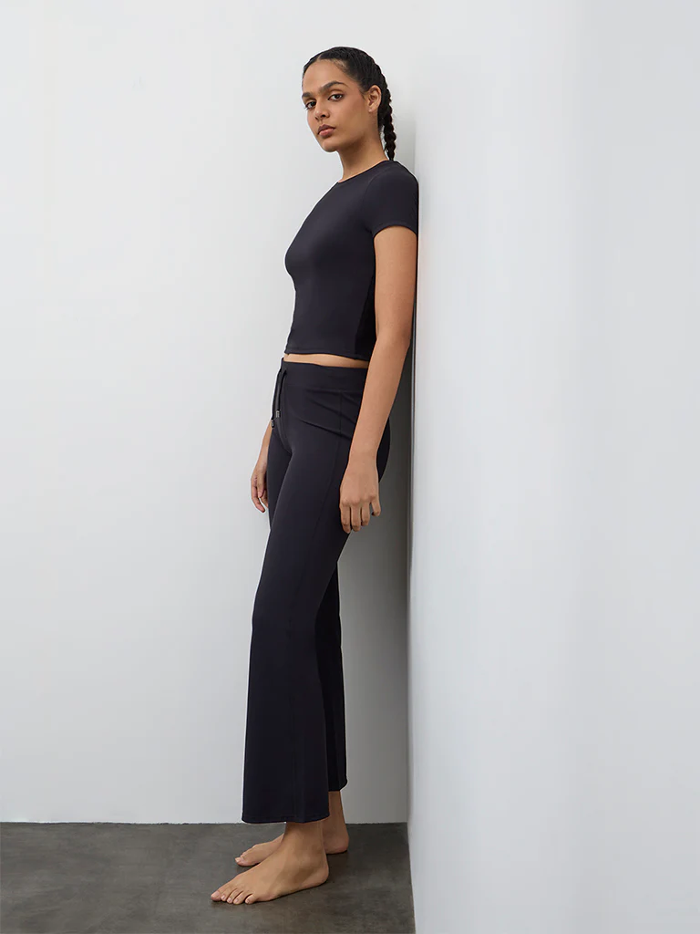 Nuoflexx Black Solid T-Shirt - Image 2