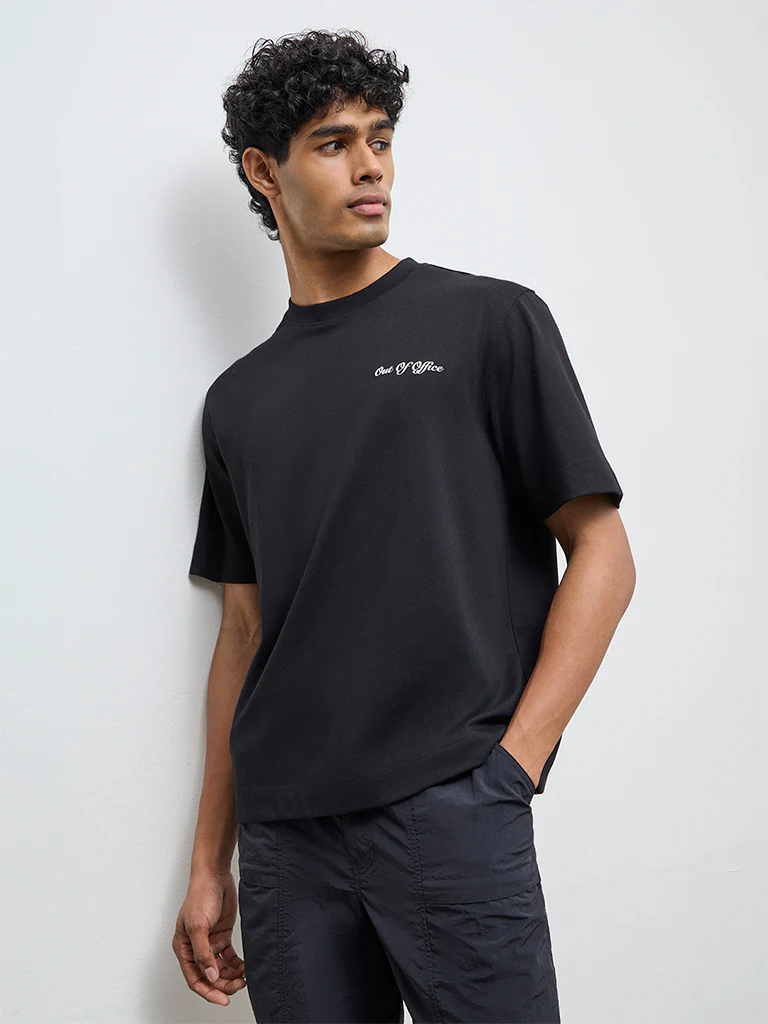 Nuoflexx Black Typographic Relaxed-Fit Cotton-Blend T-Shirt