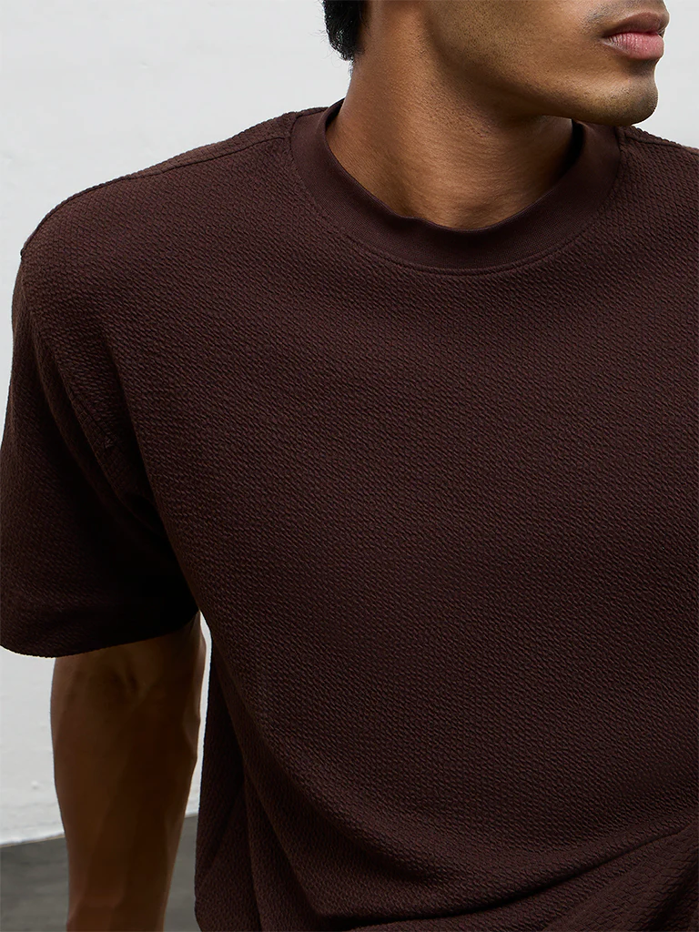 Nuoflexx Dark Brown Textured Relaxed-Fit Cotton-Blend T-Shirt - Image 3