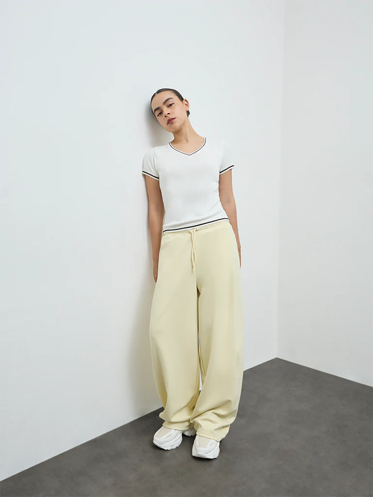 Nuoflexx Light Yellow High-Rise Pants