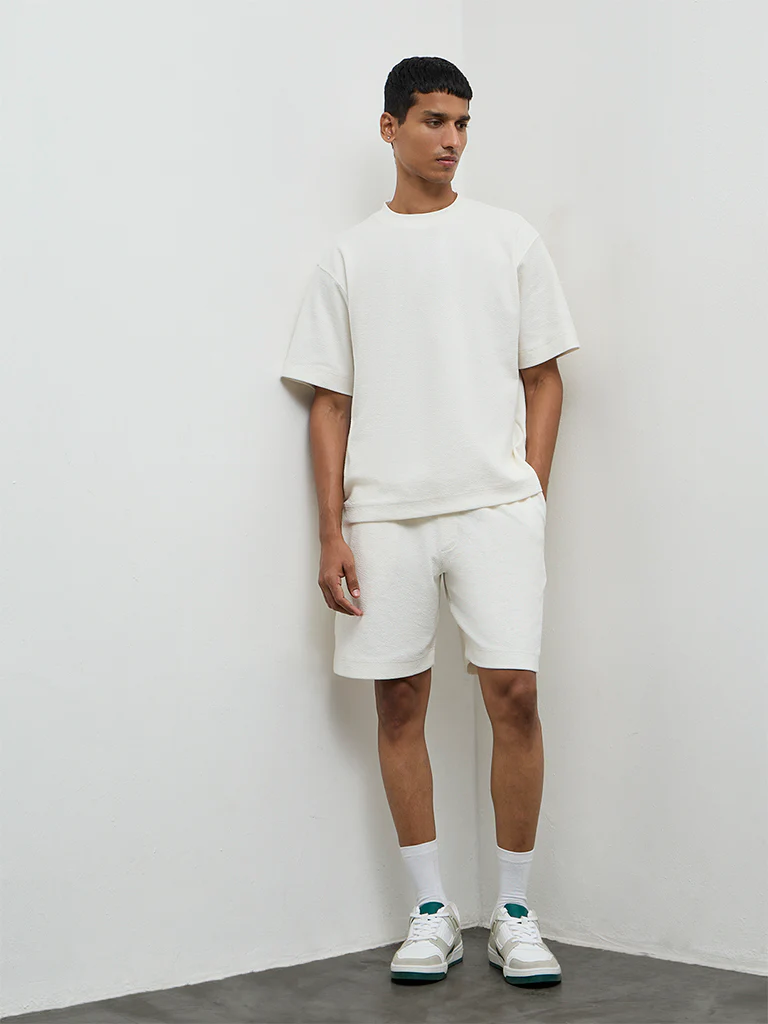 Nuoflexx Off-White Relaxed-Fit Mid-Rise Cotton-Blend Shorts - Image 2