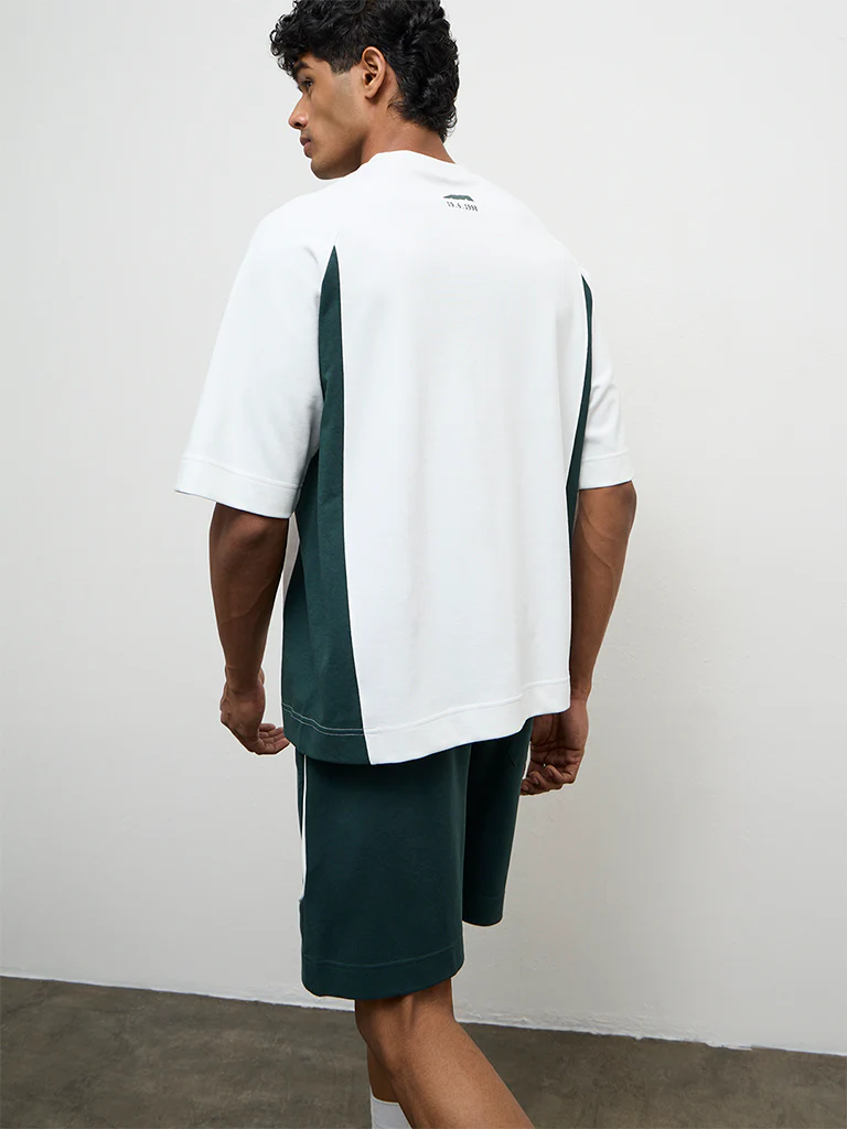Nuoflexx Off-White Stripe-Design Relaxed Fit T-Shirt - Image 4
