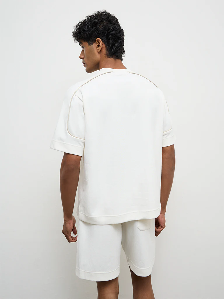 Nuoflexx Off-White Text-Design Relaxed Fit Cotton-Blend T-Shirt - Image 4
