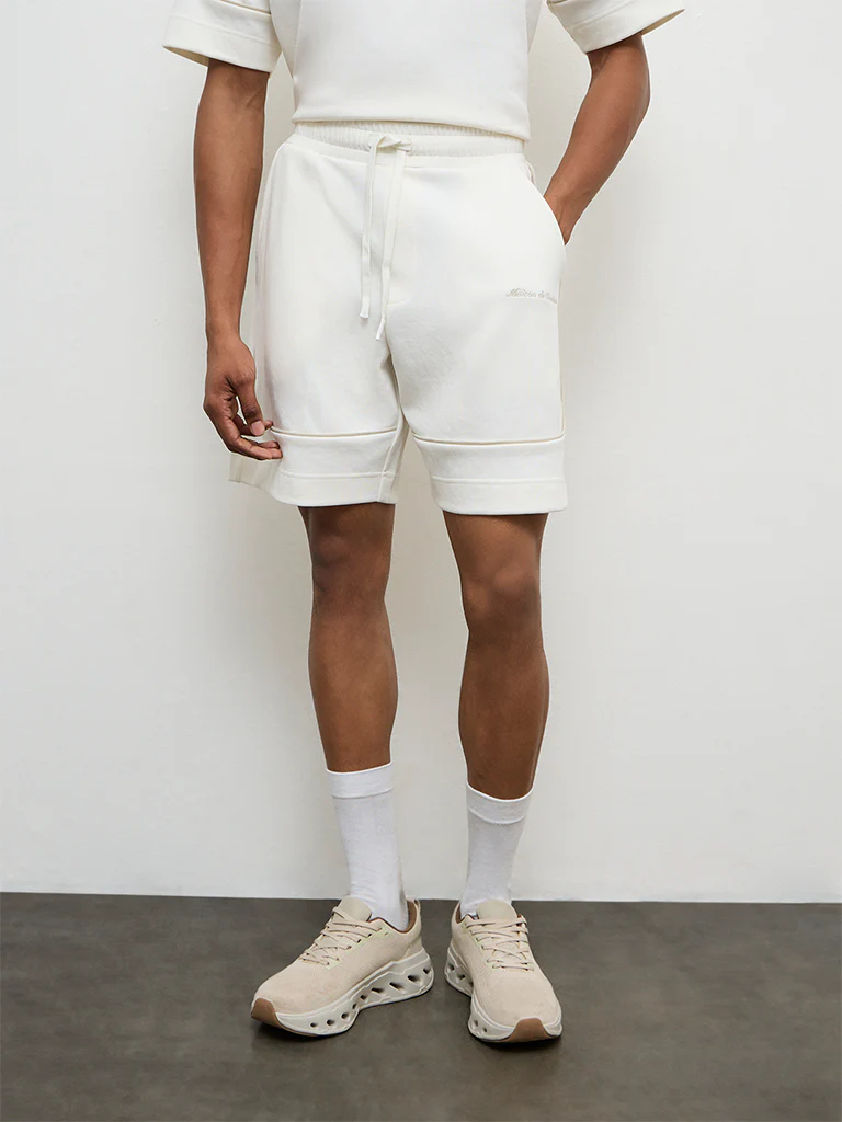 Nuoflexx Off-White Text-Detail Relaxed Fit Mid-Rise Cotton-Blend Shorts - Image 2