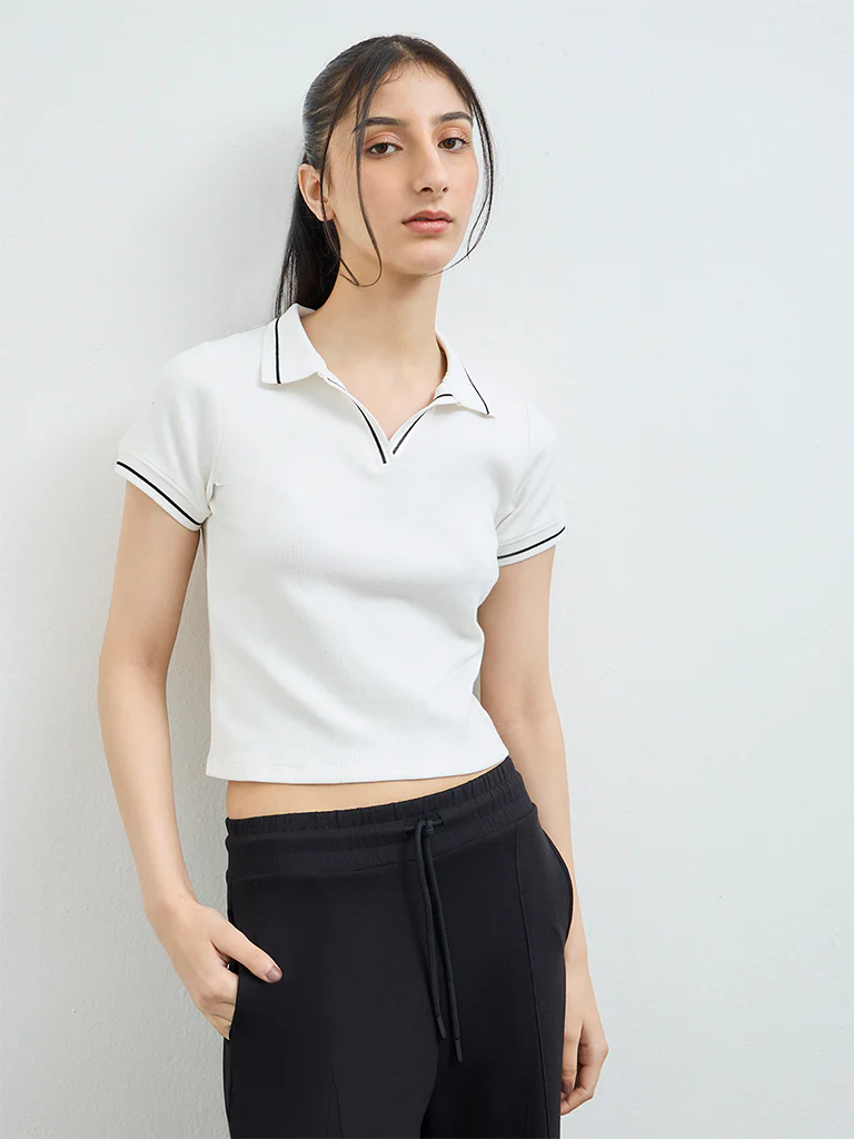 Nuoflexx Off-White Textured T-Shirt