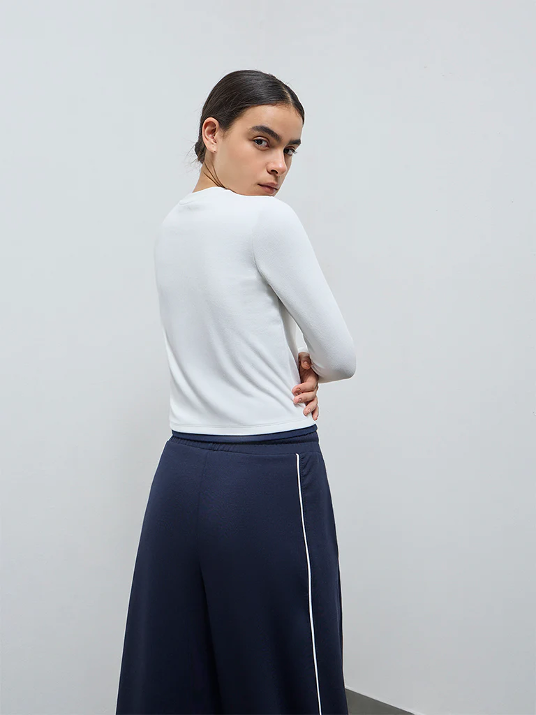 Nuoflexx Off-White Textured T-Shirt - Image 4